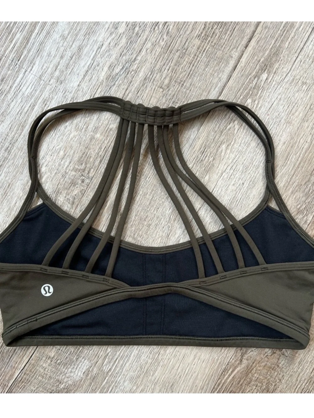 LULULEMON Lighten Up Strappy Sports Bra olive green size 8